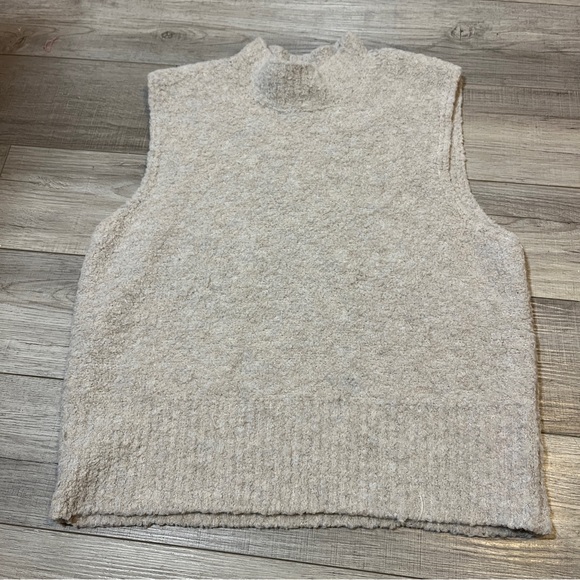 Rachel Zoe Tops - Rachel Zoe Beige Mock Neck Vest Sweater Women’s XL Knit Lagonlook Cozy   Winter